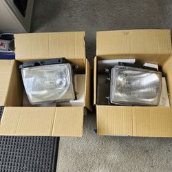 Toyota Tacoma Headlights 