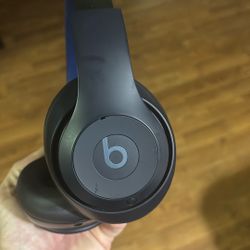 Studio Beats By Dre Barely Used 