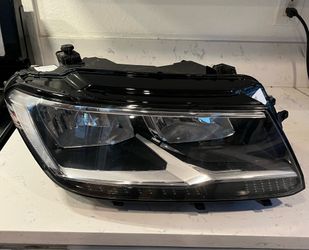 2018-2021 VOLKSWAGEN TIGUAN FRONT RIGHT PASSENGER HEADLIGHT OEM 5NL941006