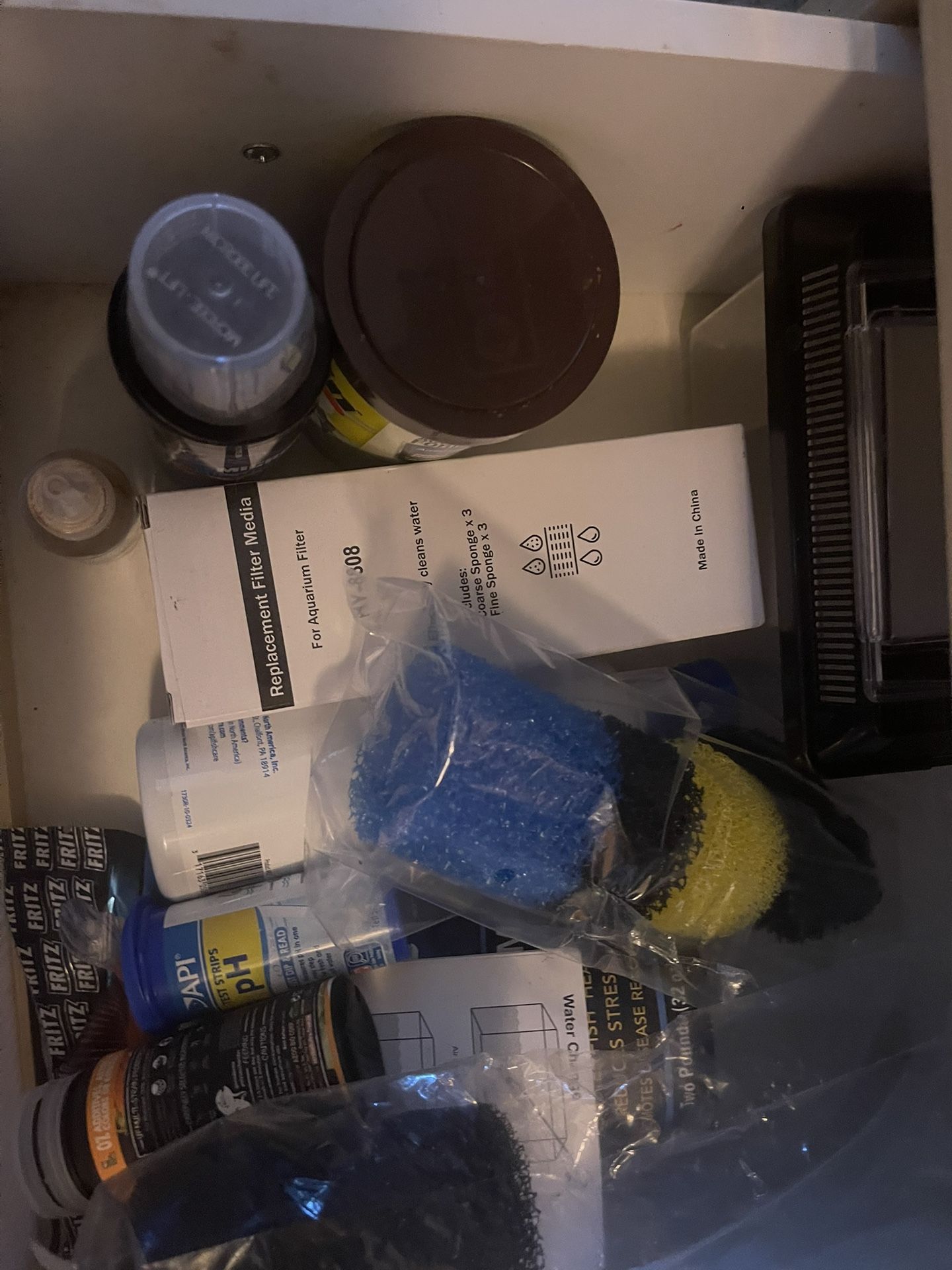 10 Gallon Fish Tank With All Accessories. Just Need Water And Fish