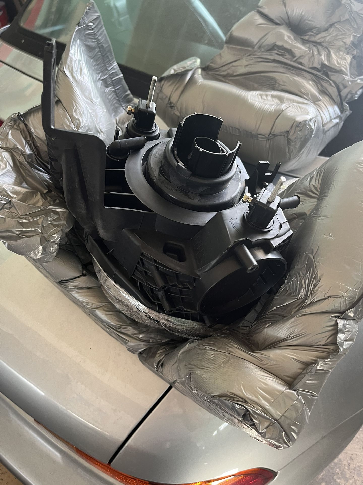 Nissan Juke Headlight Assembly 2011