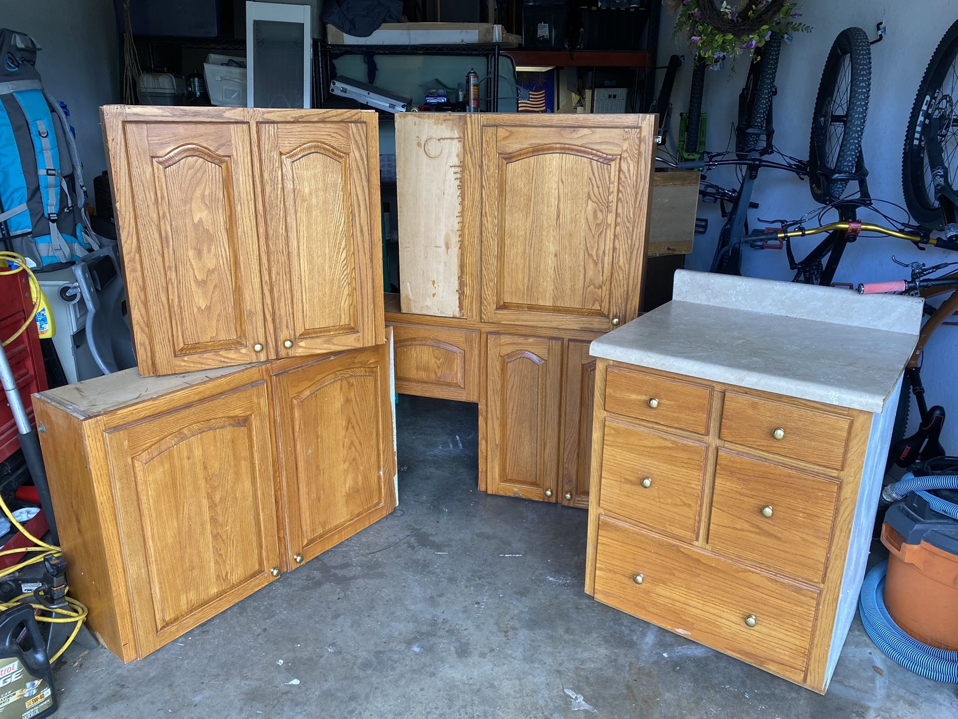 Kitchen cabinets & Extra Doors
