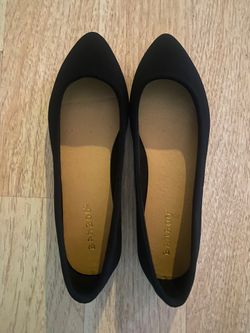 Black fashion shoes- flats