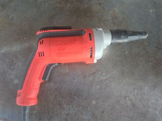 Screw driver