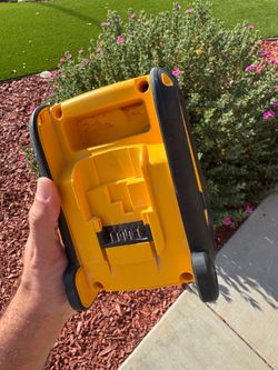 Dewalt speaker Bluetooth