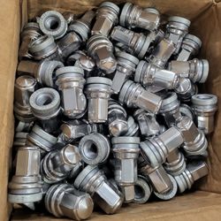 New Ford F250 Lugnuts for 17" 18" 20" Rims