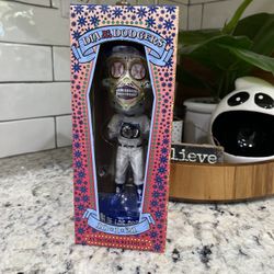 Dodgers’s 2021 Dia De Los Muertos Bobblehead