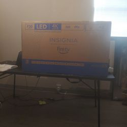 43" Insigna Smart TV - Brand New