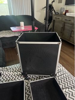 Make up roller suit case