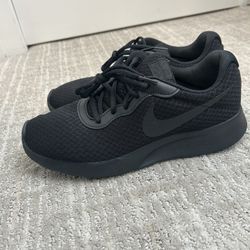 Women’s Nikes