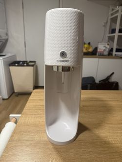 Sodastream Sparkling Water Maker!✨