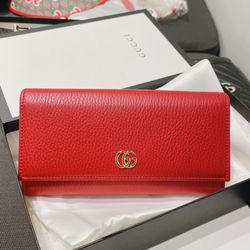 New- Gucci Wallet On chain 