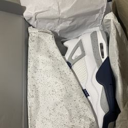 Midnight Navy Jordan 4