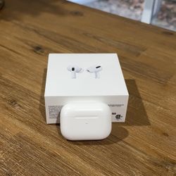 Apple AirPods Pro Wireless Charging Case
