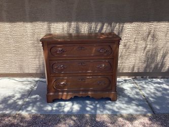 Vantage  small dresser