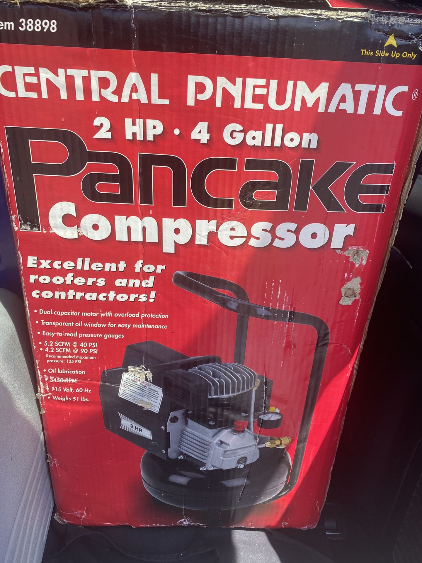 Central pneumatic pancake compressor With hose