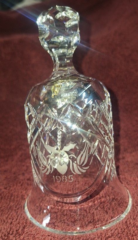 1985 Waterford Crystal Bell 12 Days of Christmas Two Turtle Doves C18P050
