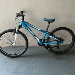 BICYCLE TREK 21 SPEED SIZE 24 BRAND NEW