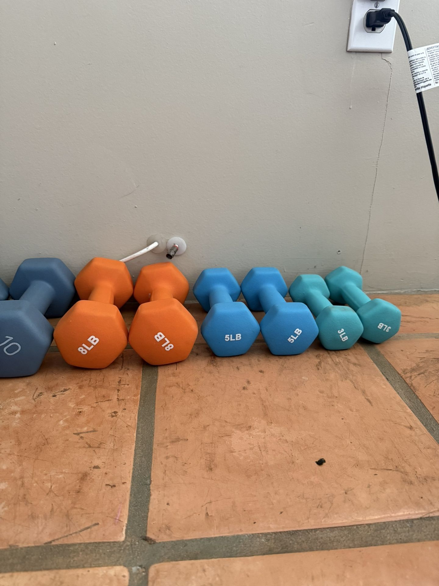 Hand weights