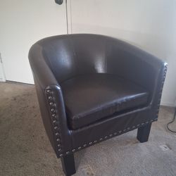 Moser Bay Furniture - Barrel Chair Leather