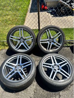 20” AMG style Mercedes wheels with Continental tires