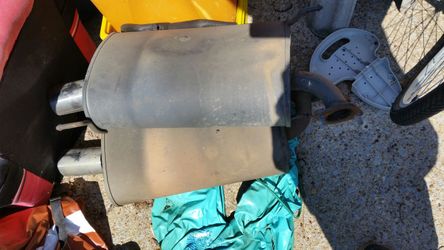 Stock mufflers 2.5" pipe