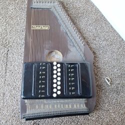 Vintage Chord Harp
