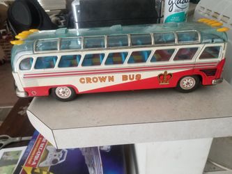 Crone and cheek to a bus