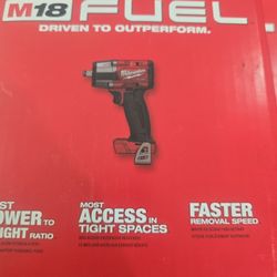 M18 Milwaukee 1/2 Inch Mid Torque Impact 