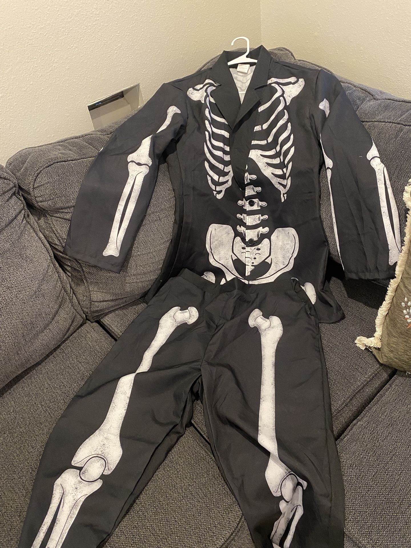 Skeleton suit