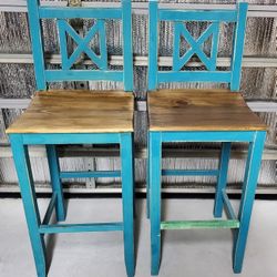 2 bar/Counter stools 