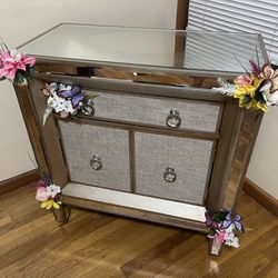 Mirrored Floral Credenza Cabinet / Record Cabinet