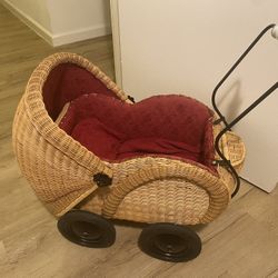 Antique Wicker Baby Doll Carriage 