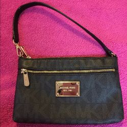 michael kors wristlet wallet