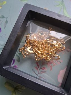 Gold-Tone Ankle Bracelet - Letter R
