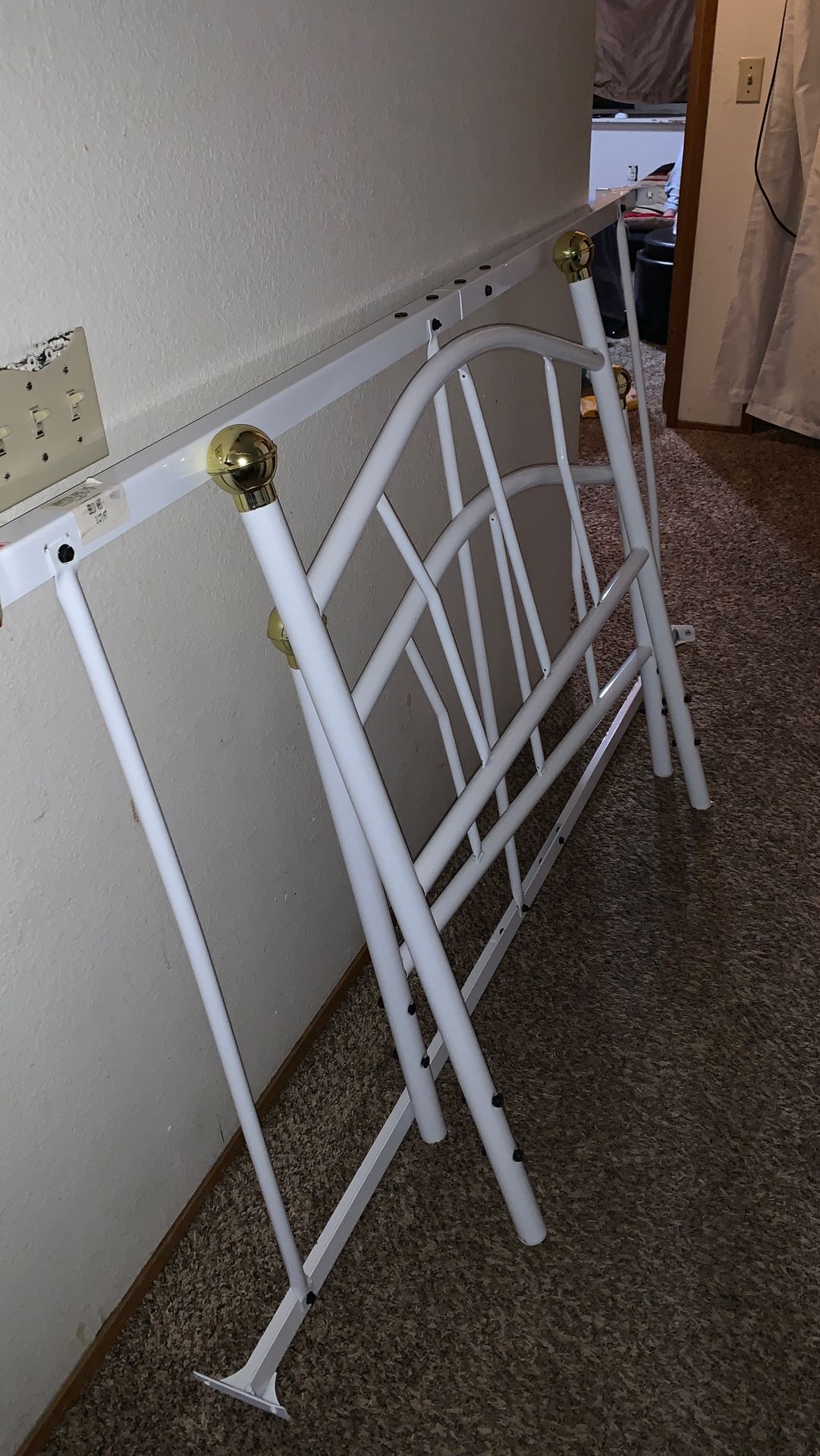 TWIN SIZE BED FRAME