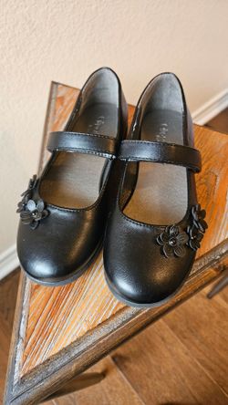 Girls dress shoes size 13
