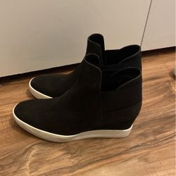  Maurice’s Wedge Sneakers