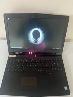 Alienware 17 R5 Gaming Laptop 32GB RAM. 512GB