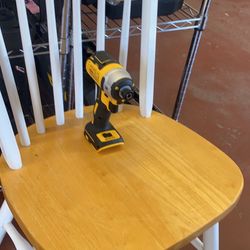 DEWALT 20-Volt MAX XR Cordless Brushless 3-Speed 1/4 in. Impact Driver (Tool-Only)solo Herramienta 