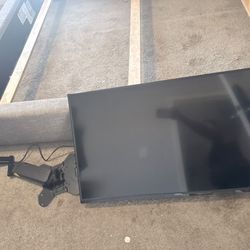 40in Vizio Tv With Tv Mount 