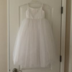 David’s Bridal Flower Girl’s Dress, Size 4