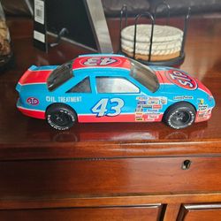 Vintage ERTL Richard Petty #43 STP Die-Cast – 1:24 Scale NASCAR Collectible