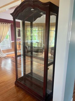 Curio cabinet