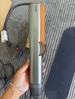 Selling Dyson Airstrait