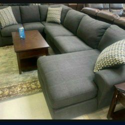 Sorenton Sectional Couch /  Fast Delivery 