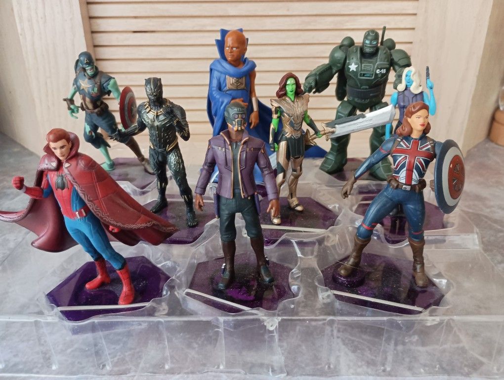 Disney Marvel Avengers Figurine Cake Toppers