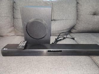 LG SOUNDBAR WITH SUBWOOFER 