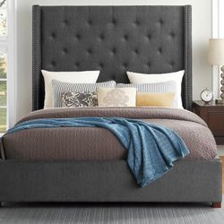 Take Home This Beautiful Queen Bed Set 