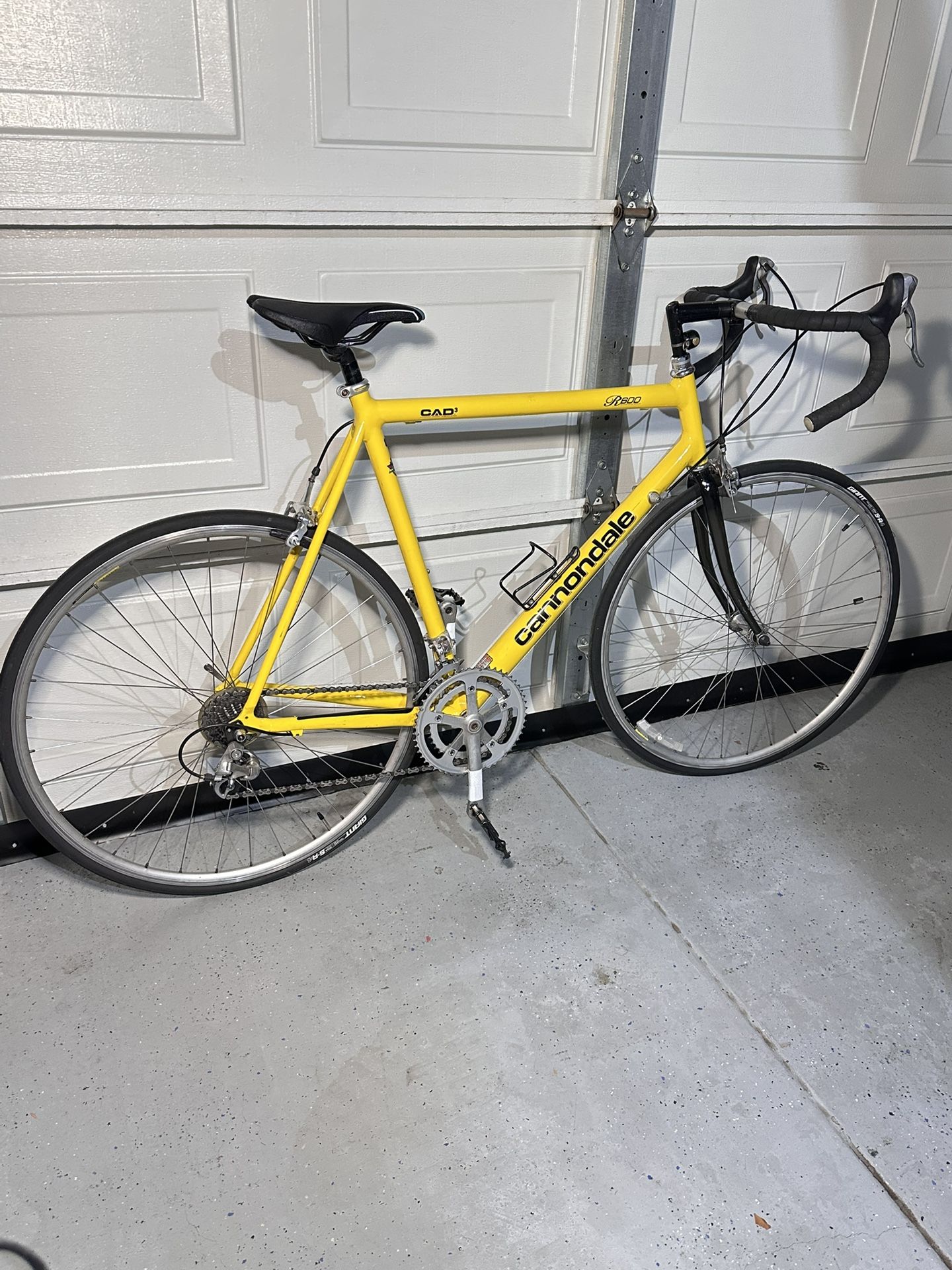 Cannondale Road Bike R600